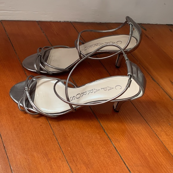 Women’s silver heels - Picture 2 of 4